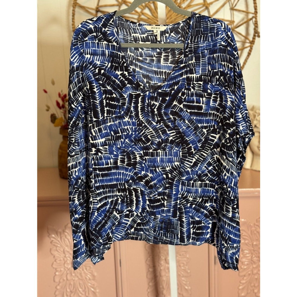 Women's ZOZO Blue & Black Blouse Size M